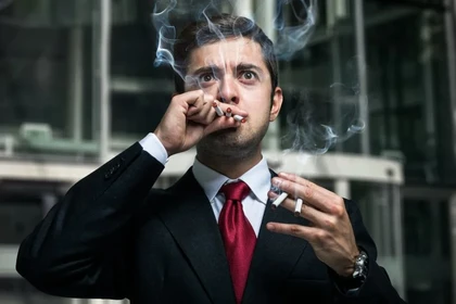 Palenie w pracy - przepisy, palarnie w firmie i zakaz palenia tytoniu